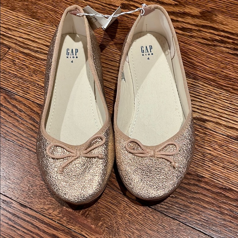 GAP Gold Dress Shoes with Decorative Bow